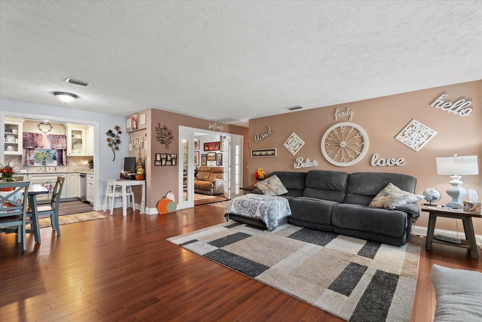 2212 CLARK AVENUE, Bradenton, FL 34207