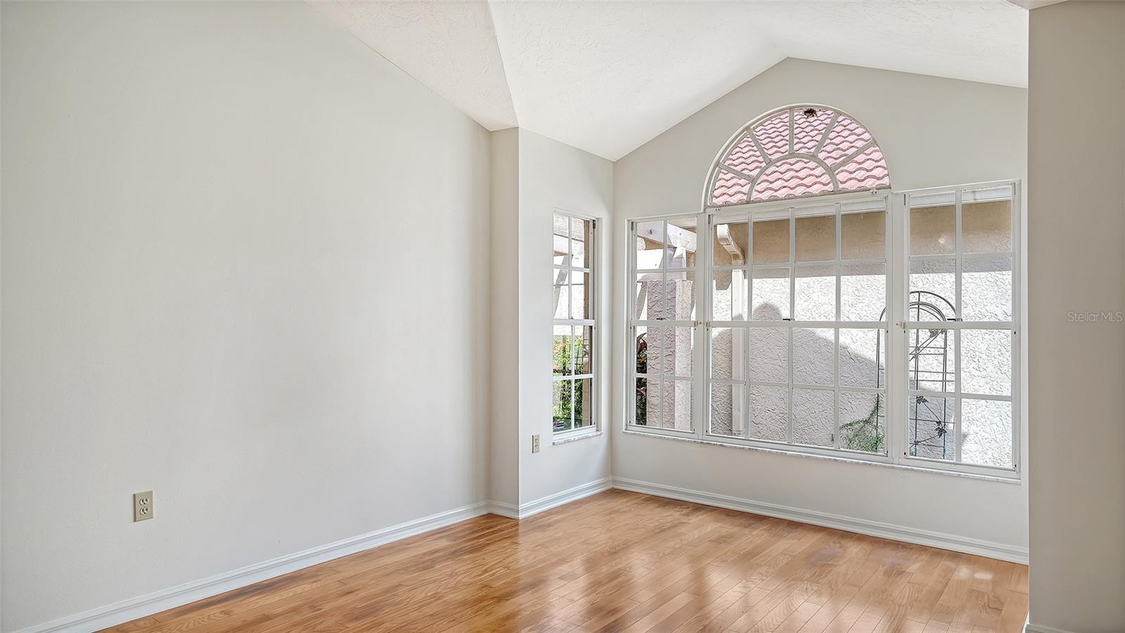 3944 LYNDHURST COURT, Sarasota, FL 34235