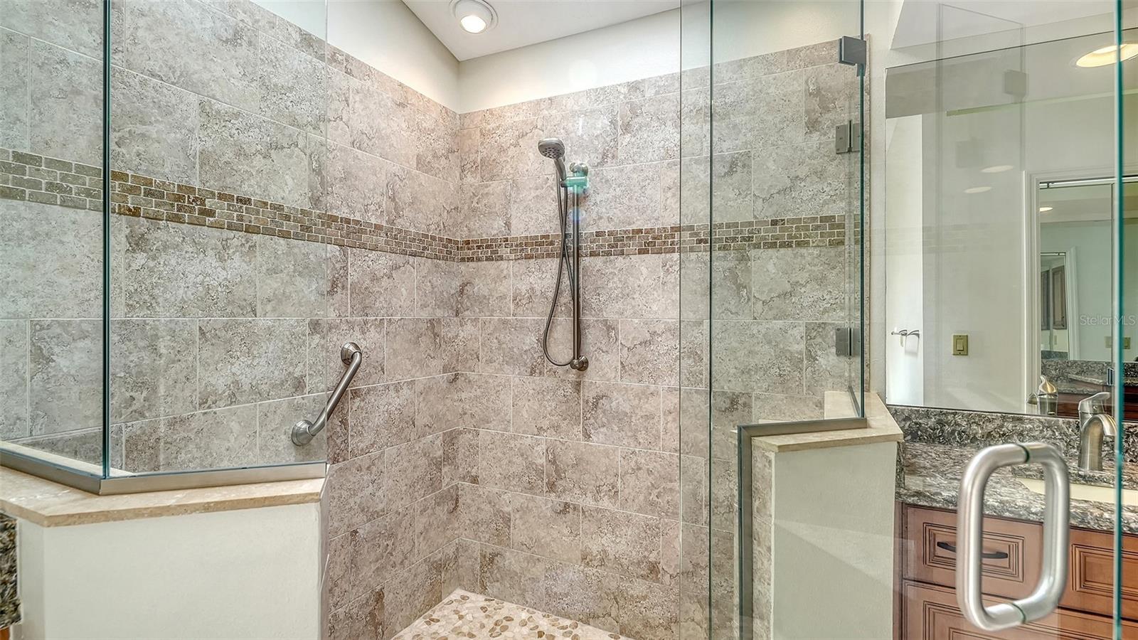 3944 LYNDHURST COURT, Sarasota, FL 34235