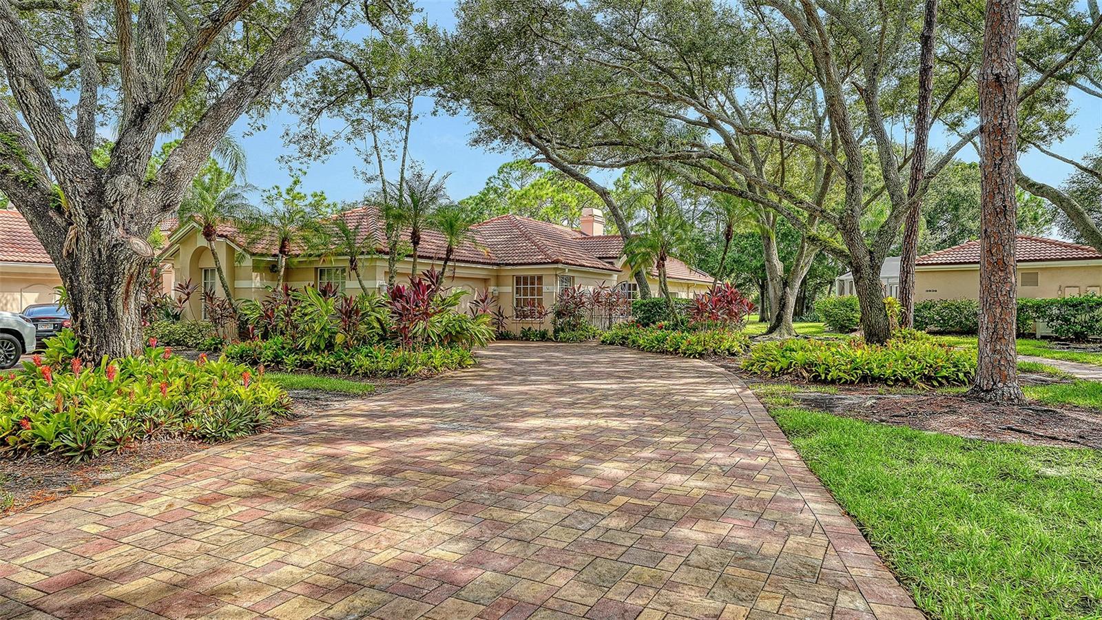 3944 LYNDHURST COURT, Sarasota, FL 34235