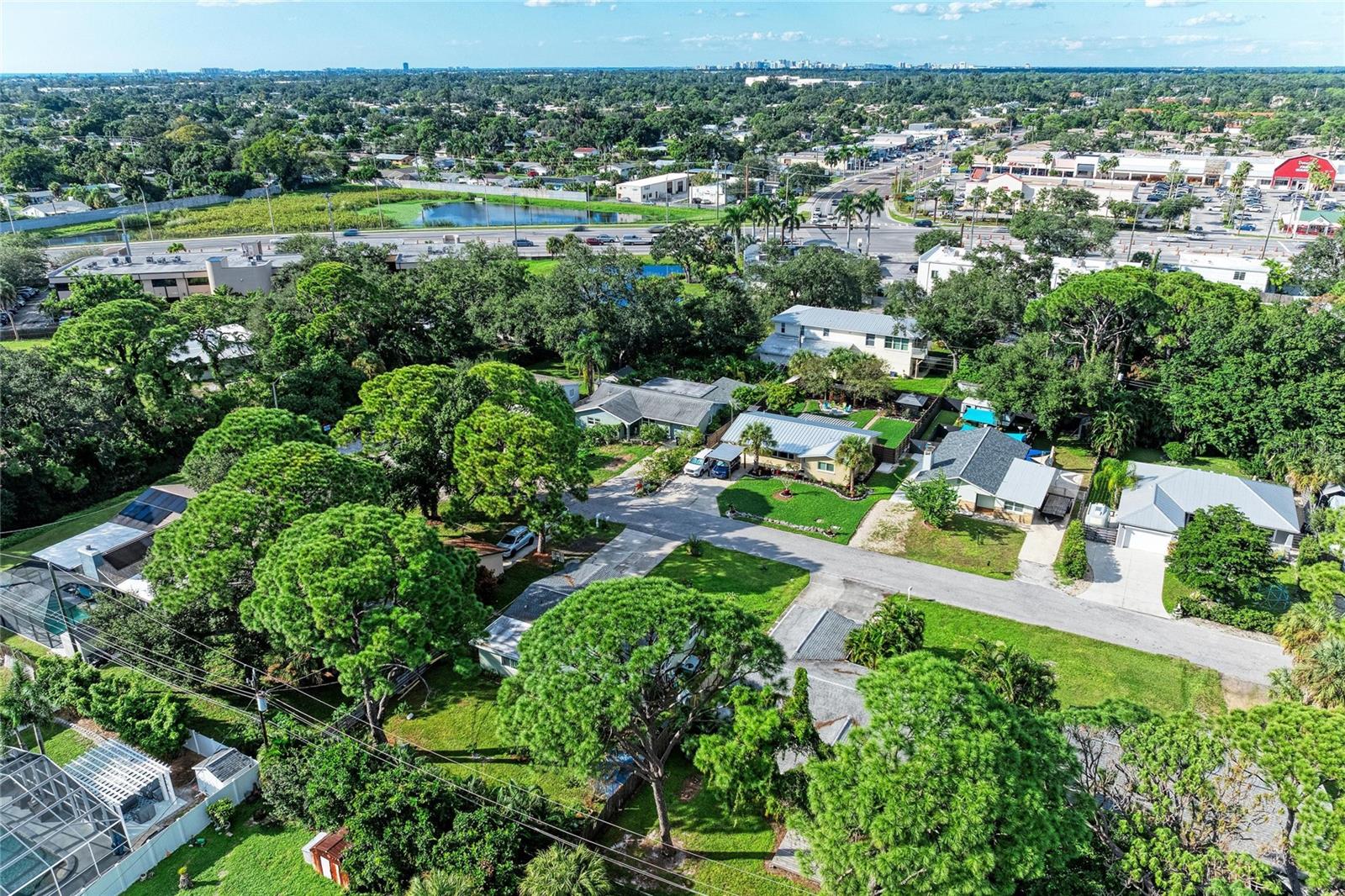 2821 YORKTOWN STREET, Sarasota, FL 34231