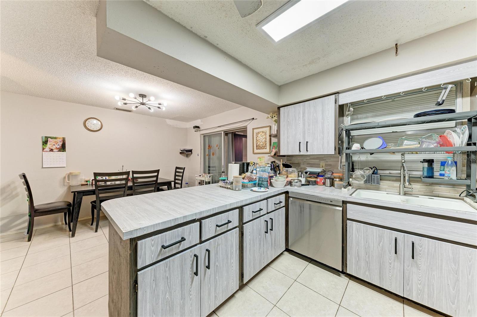2821 YORKTOWN STREET, Sarasota, FL 34231