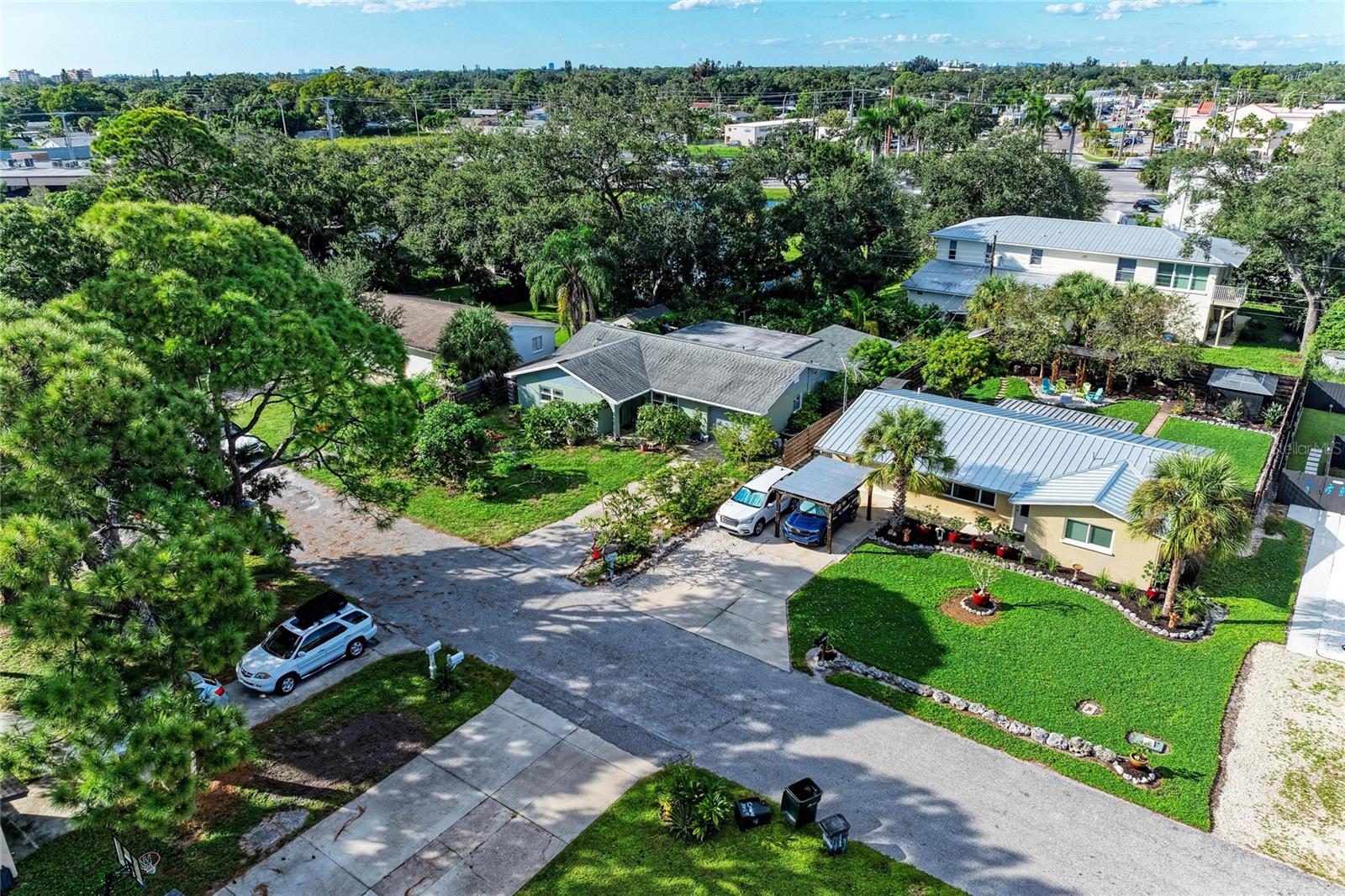 2821 YORKTOWN STREET, Sarasota, FL 34231