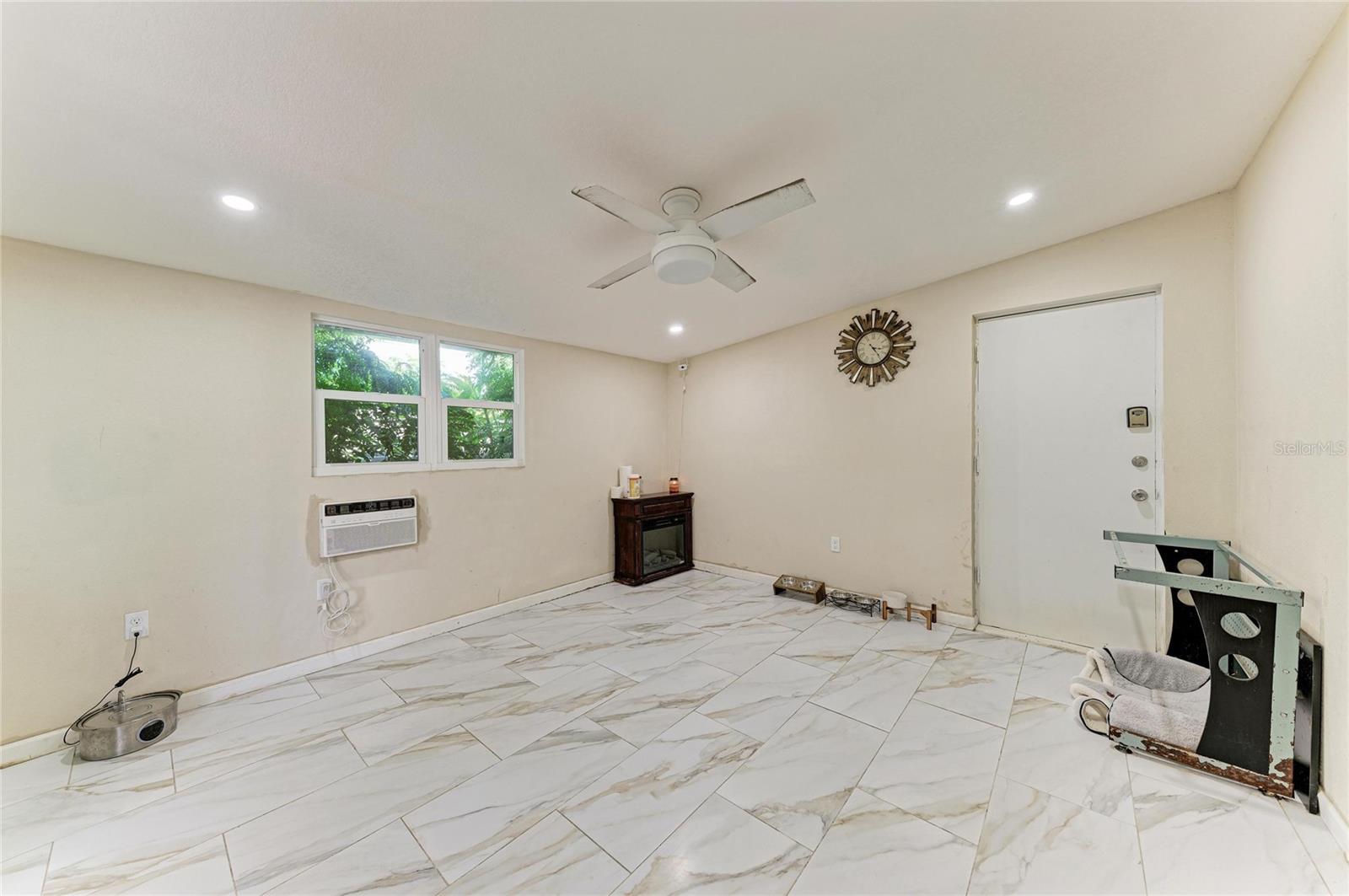 2821 YORKTOWN STREET, Sarasota, FL 34231