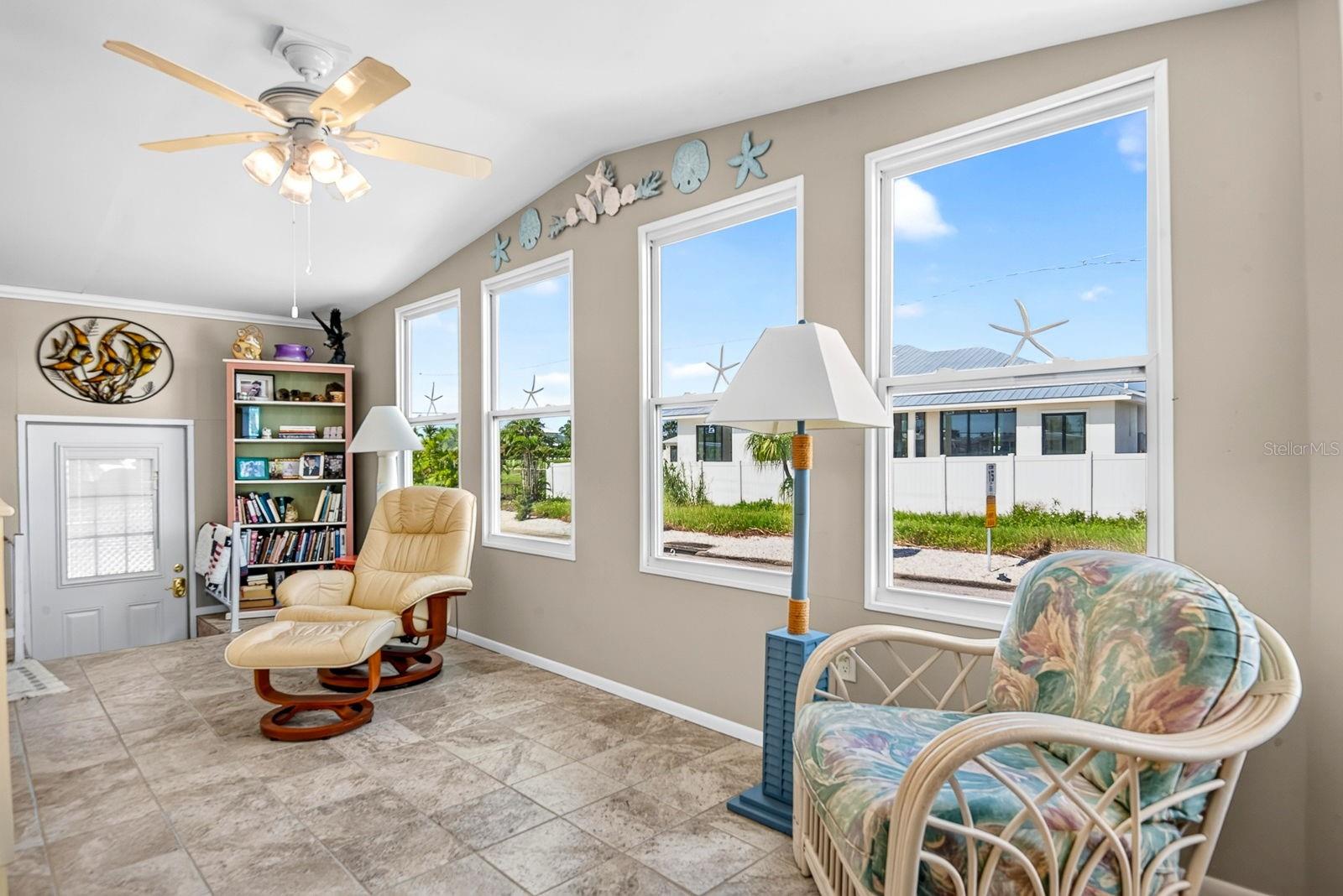 Front lanai