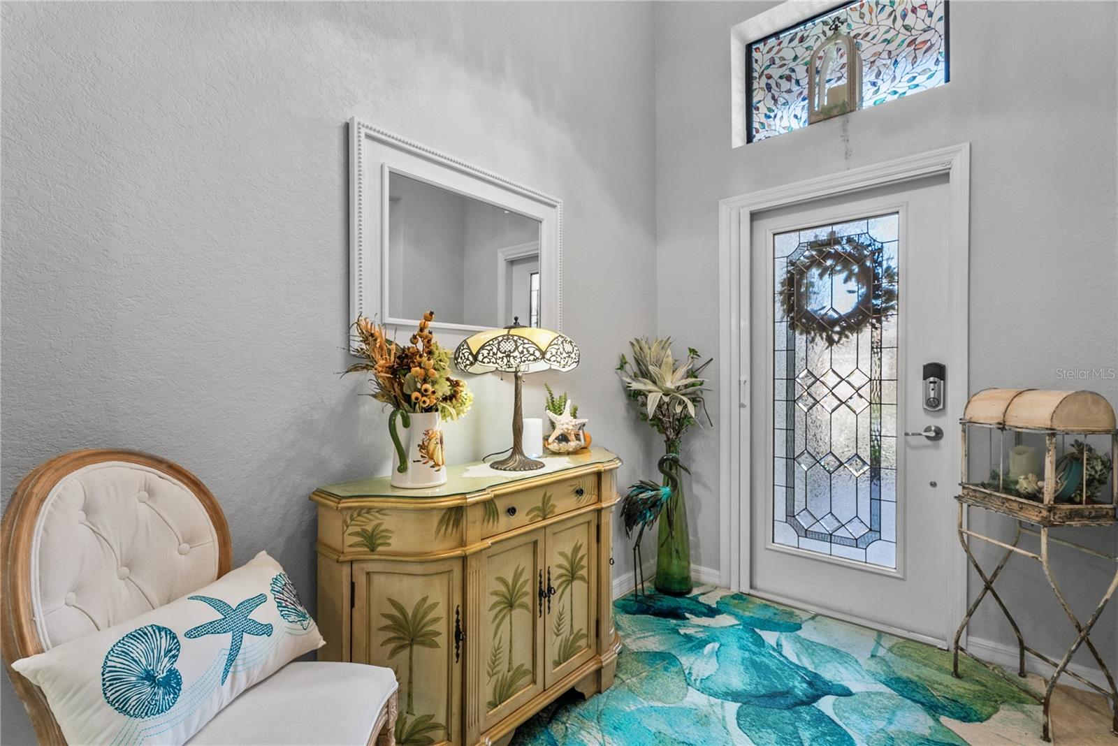 Entry way facing front door