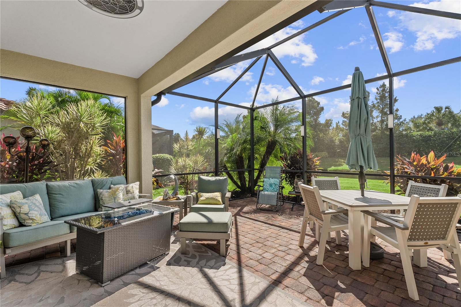 Extended lanai covered area and screen