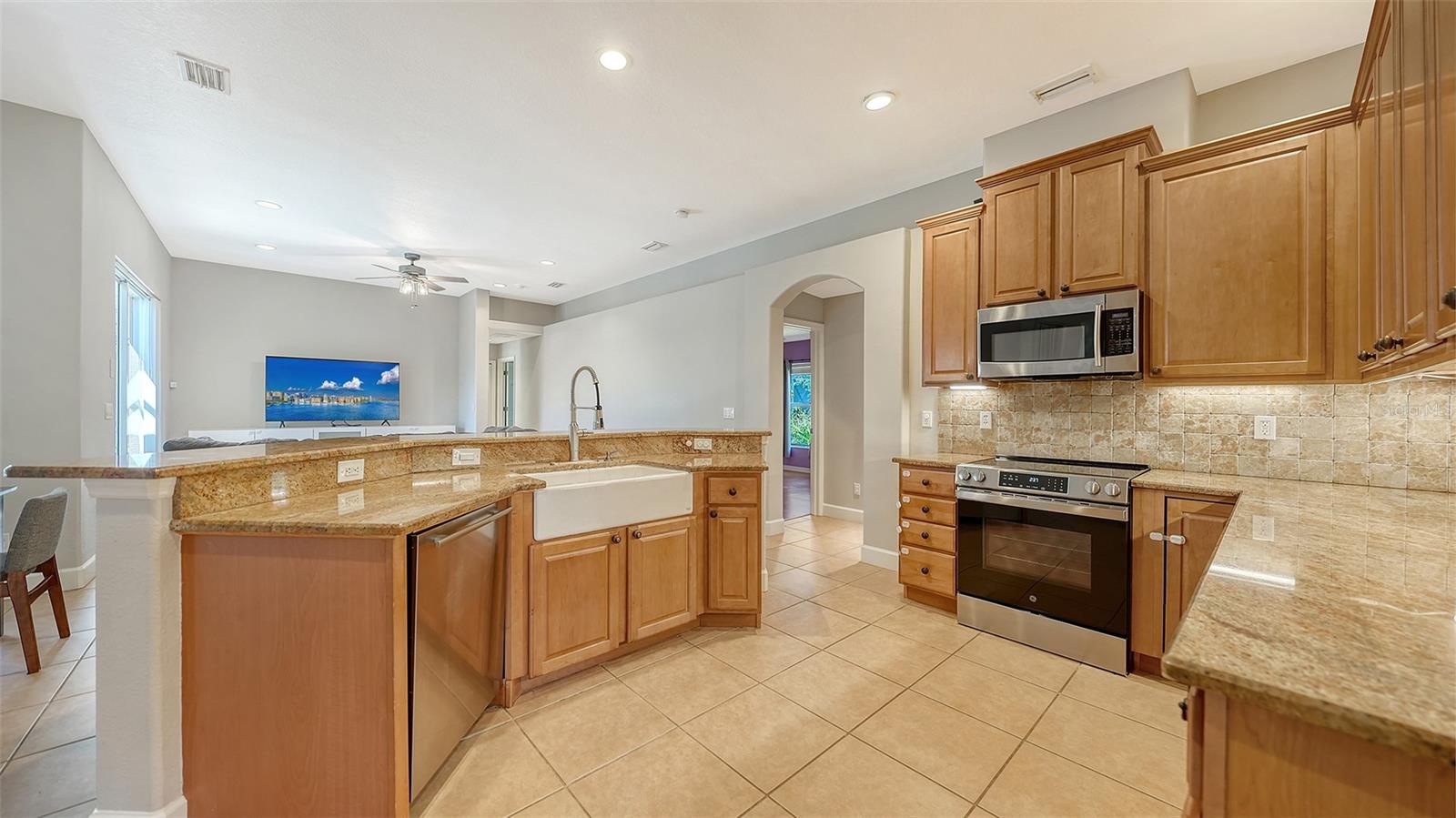 819 GOLDEN POND COURT, Osprey, FL 34229