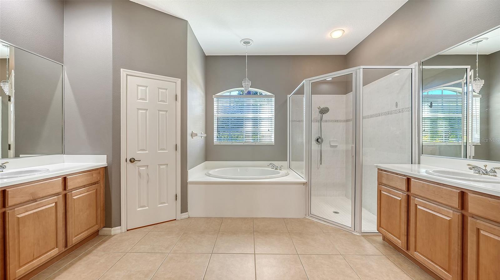 819 GOLDEN POND COURT, Osprey, FL 34229