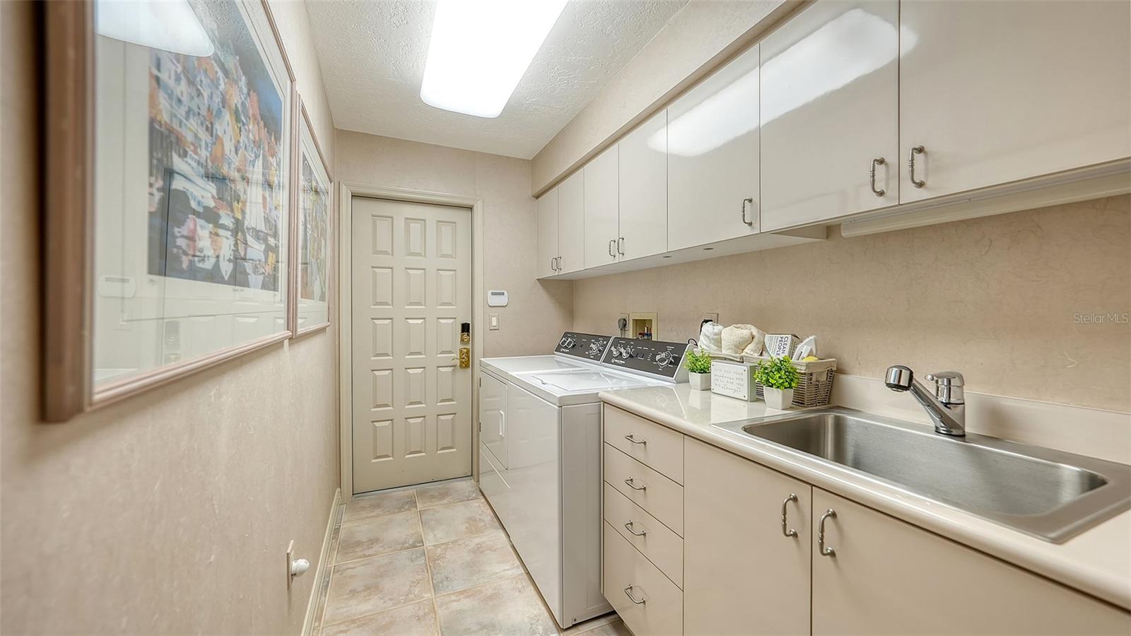 4543 LAS BRISAS LANE, Sarasota, FL 34238