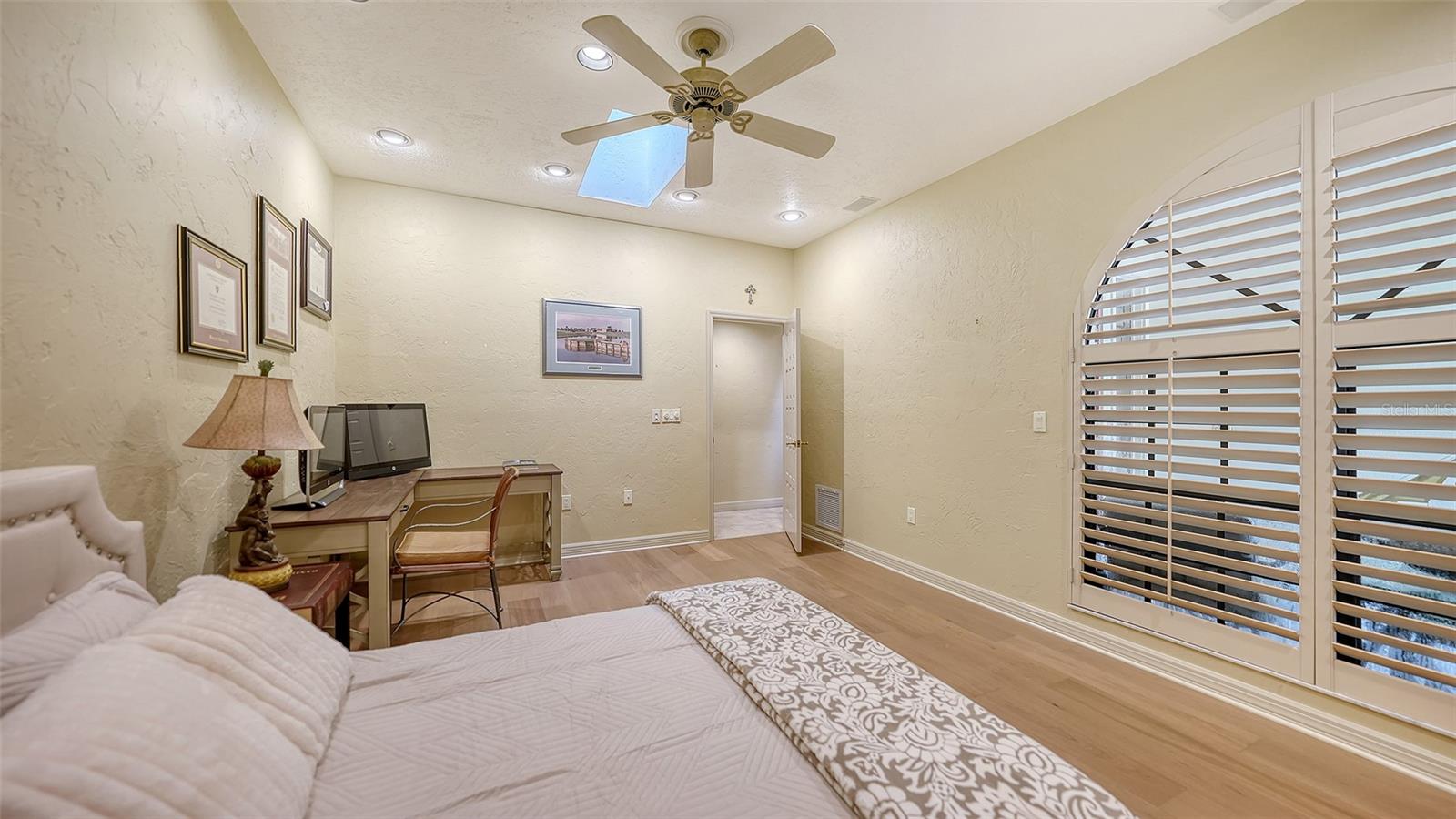 4543 LAS BRISAS LANE, Sarasota, FL 34238
