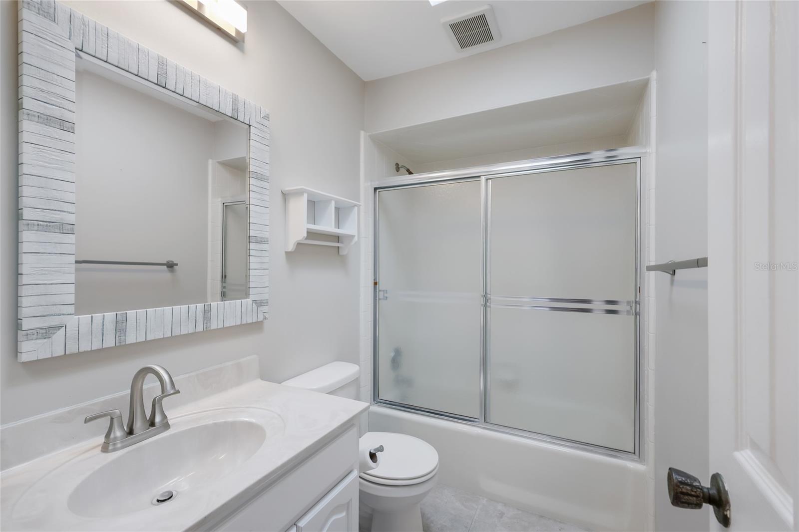 Bathroom 2 w/ tub/shower combo