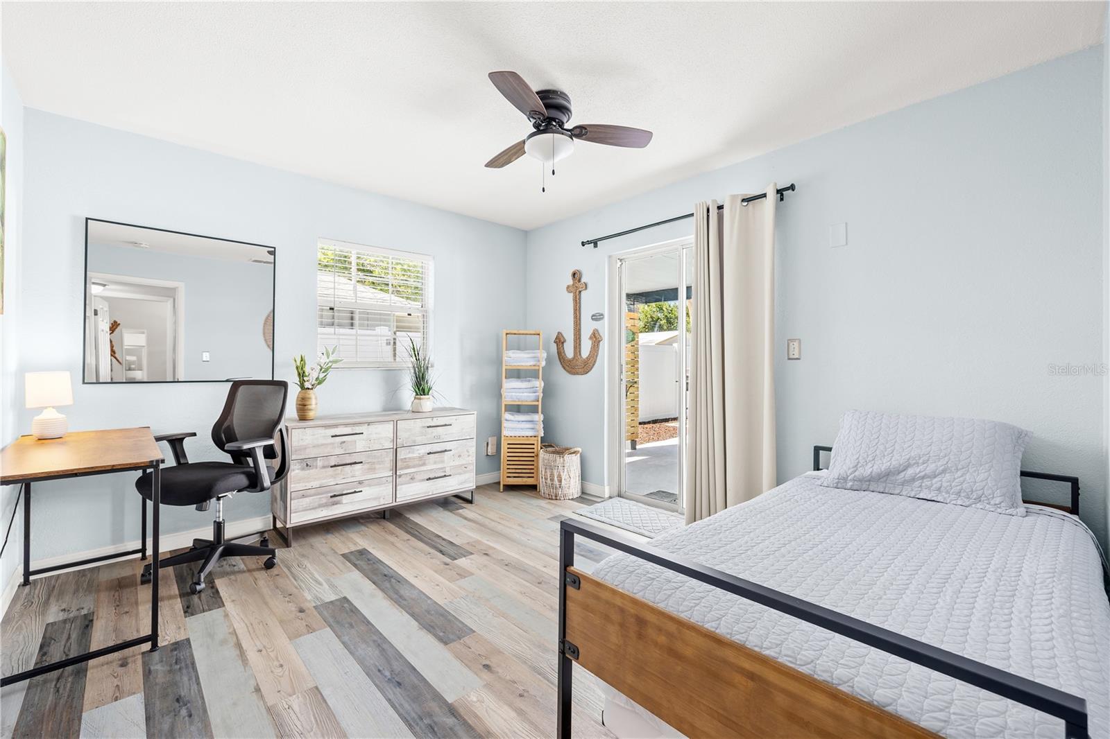 8085 24TH AVENUE N, St Petersburg, FL 33710