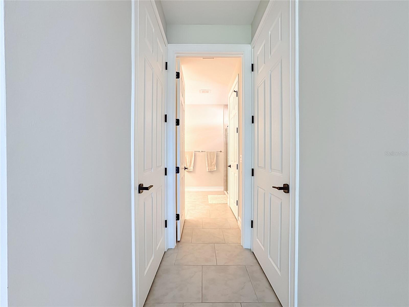 446 IBIZA LOOP, Venice, FL 34292