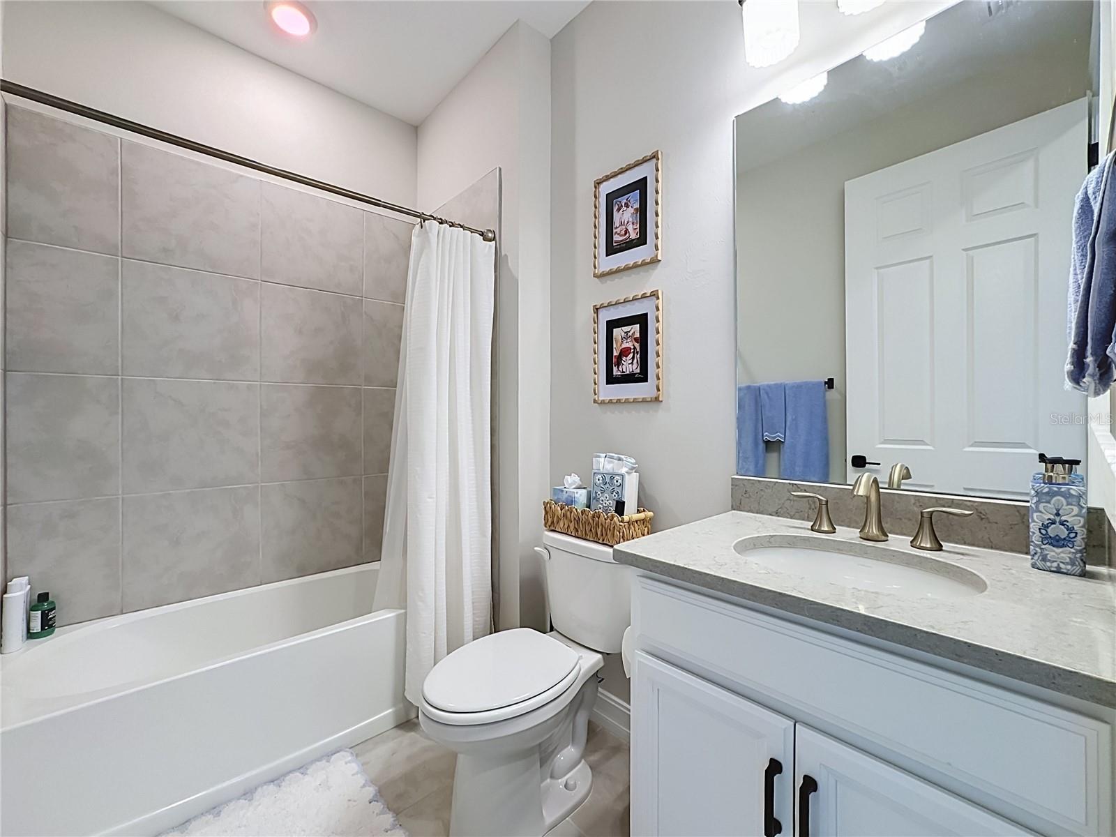 446 IBIZA LOOP, Venice, FL 34292