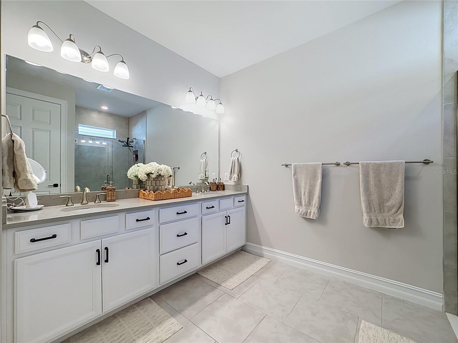 446 IBIZA LOOP, Venice, FL 34292