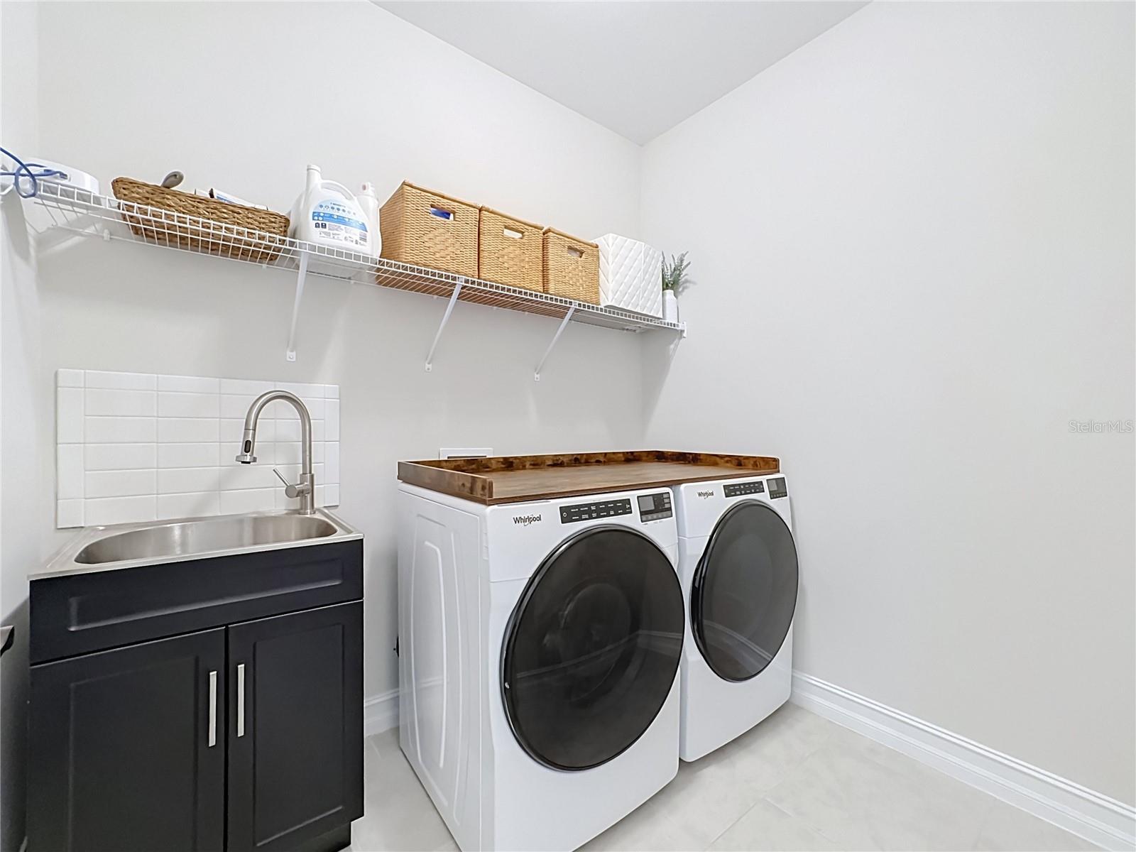 446 IBIZA LOOP, Venice, FL 34292
