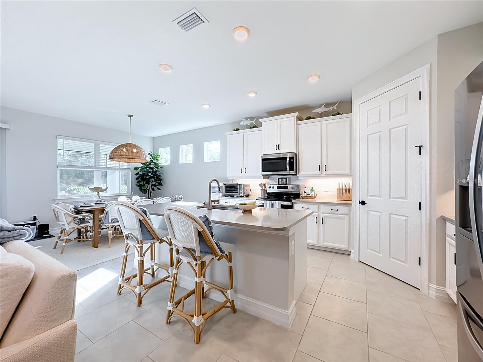 446 IBIZA LOOP, Venice, FL 34292