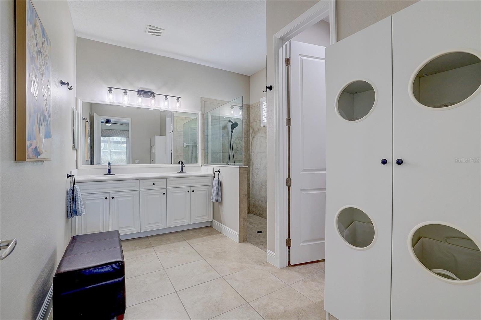 3718 WOODCLIFF LAKE TERRACE, Sarasota, FL 34243
