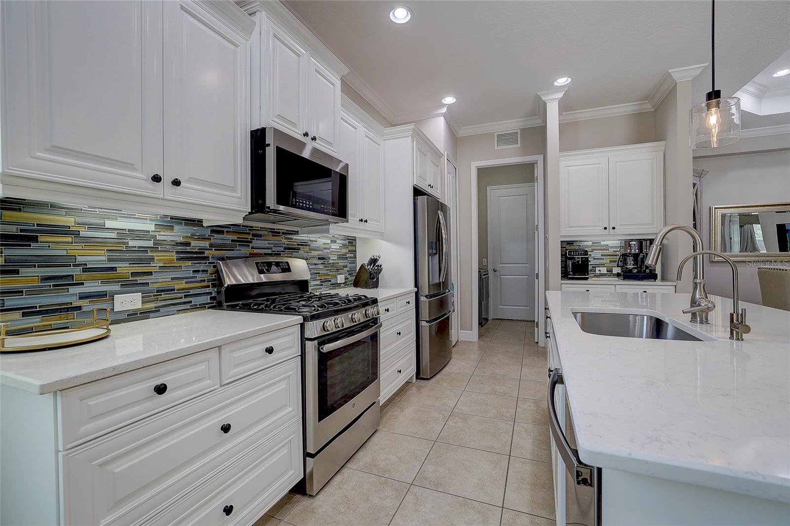 3718 WOODCLIFF LAKE TERRACE, Sarasota, FL 34243