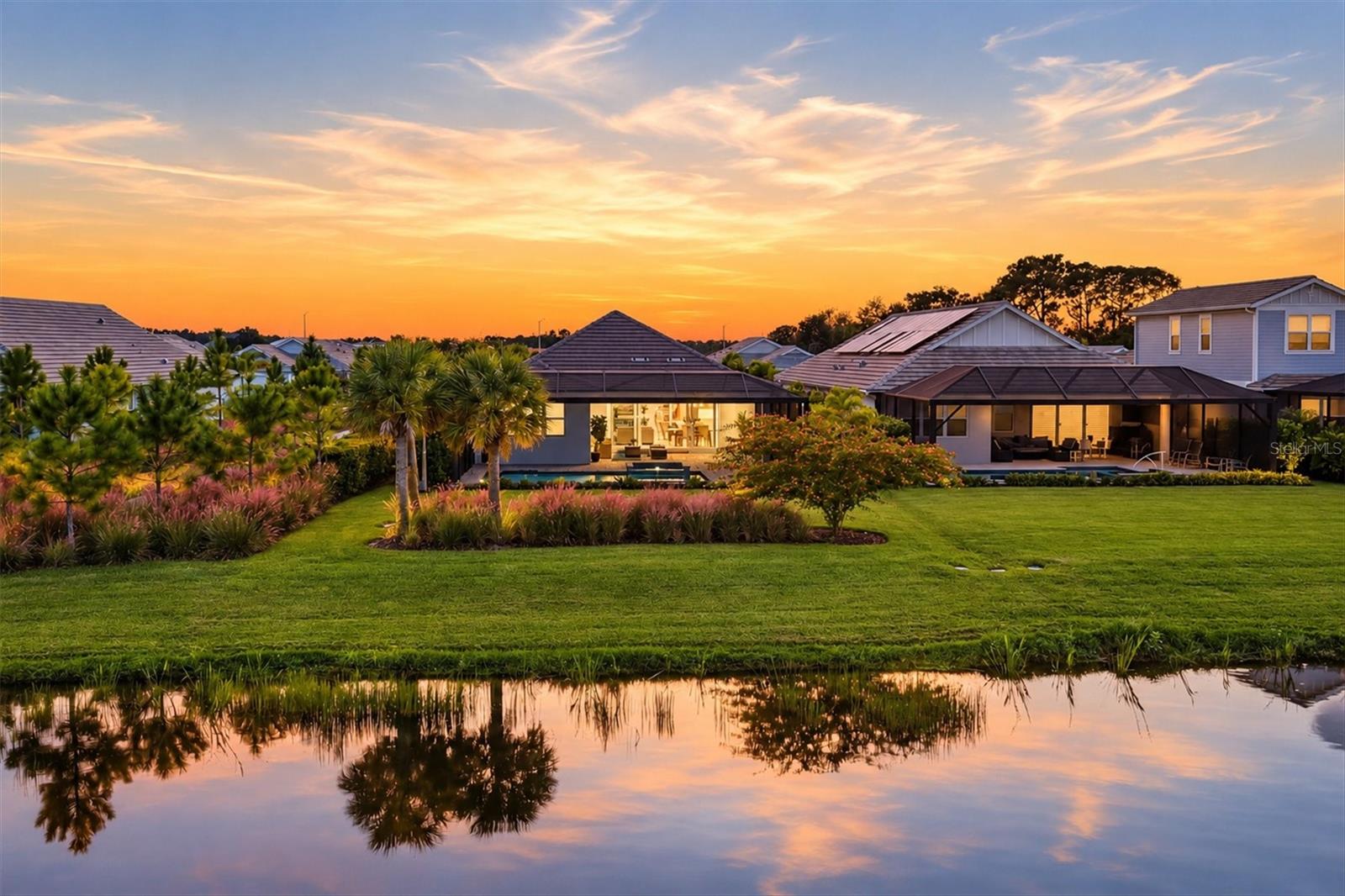 1104 WATERLINE COURT, Sarasota, FL 34240