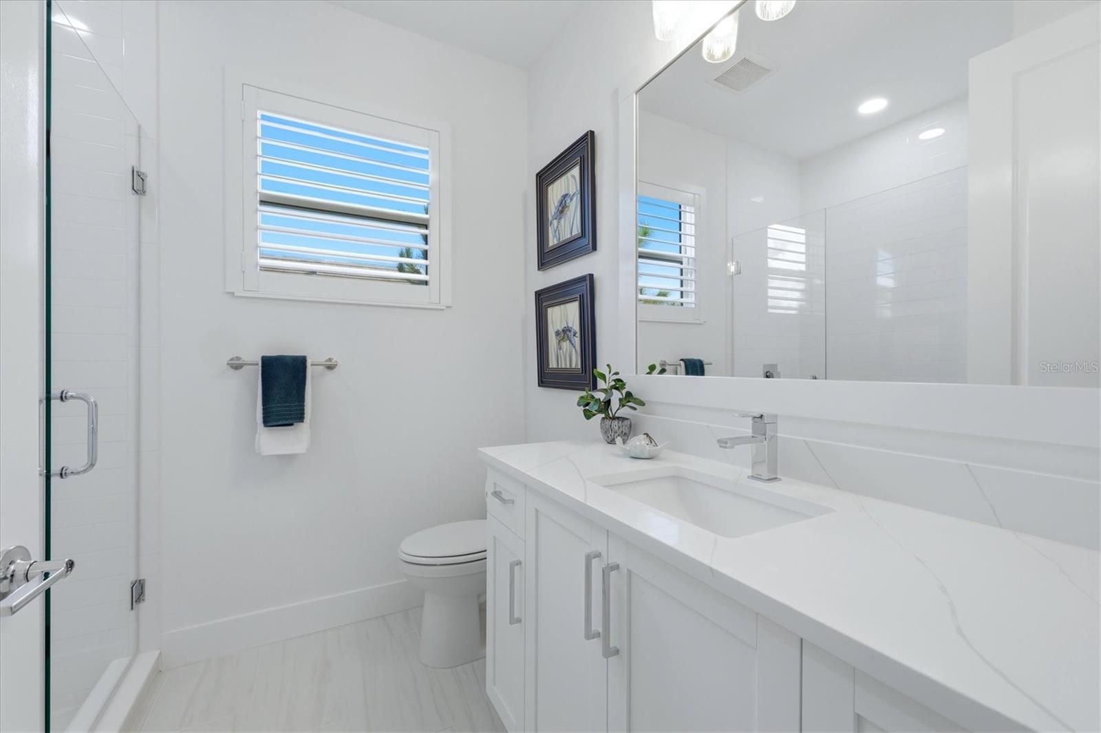 1104 WATERLINE COURT, Sarasota, FL 34240