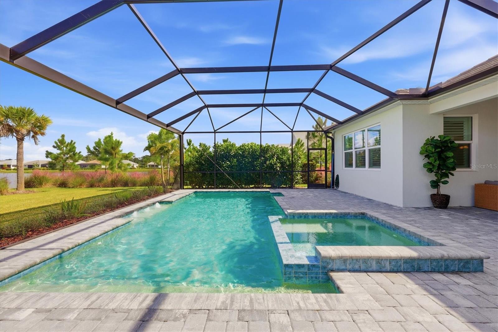 1104 WATERLINE COURT, Sarasota, FL 34240