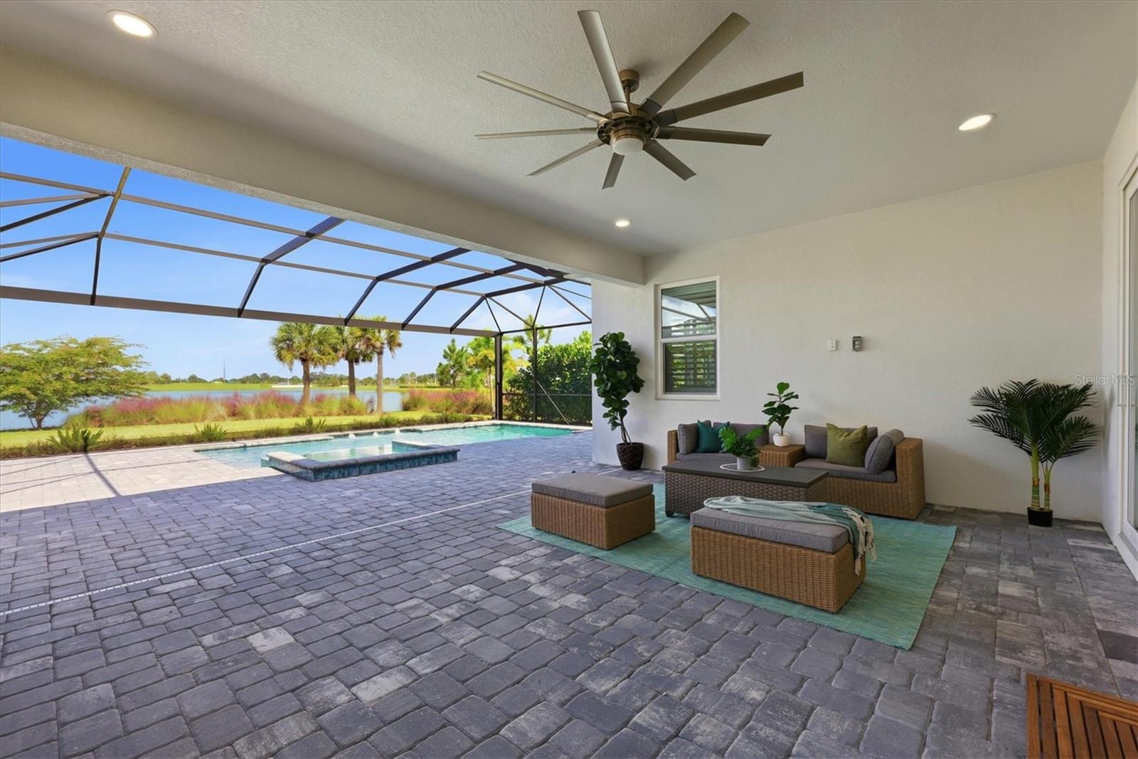 1104 WATERLINE COURT, Sarasota, FL 34240