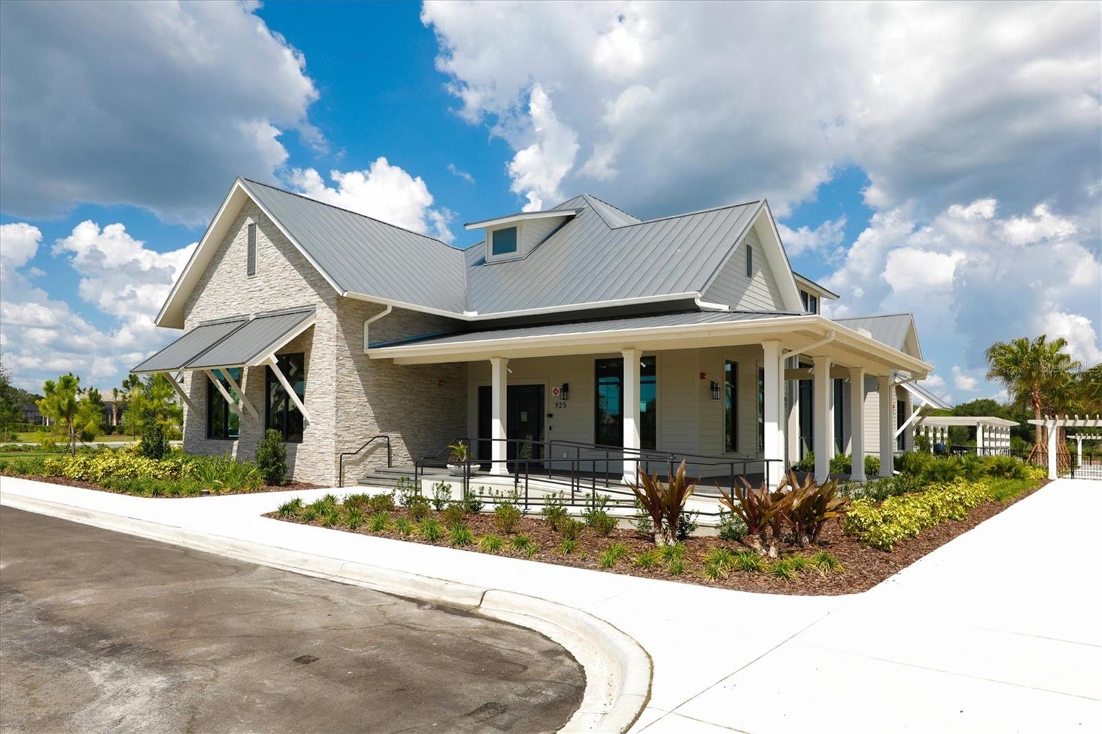 1104 WATERLINE COURT, Sarasota, FL 34240