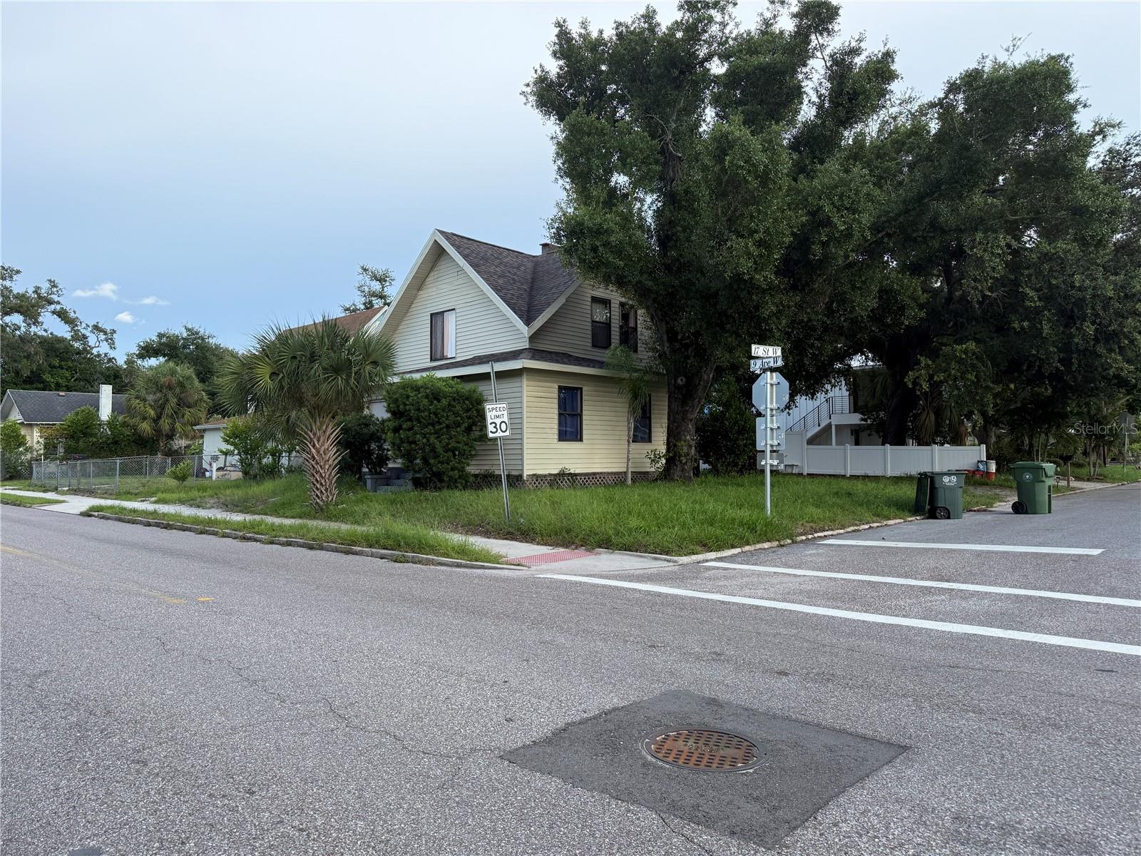 1625 9TH AVENUE W, Bradenton, FL 34205