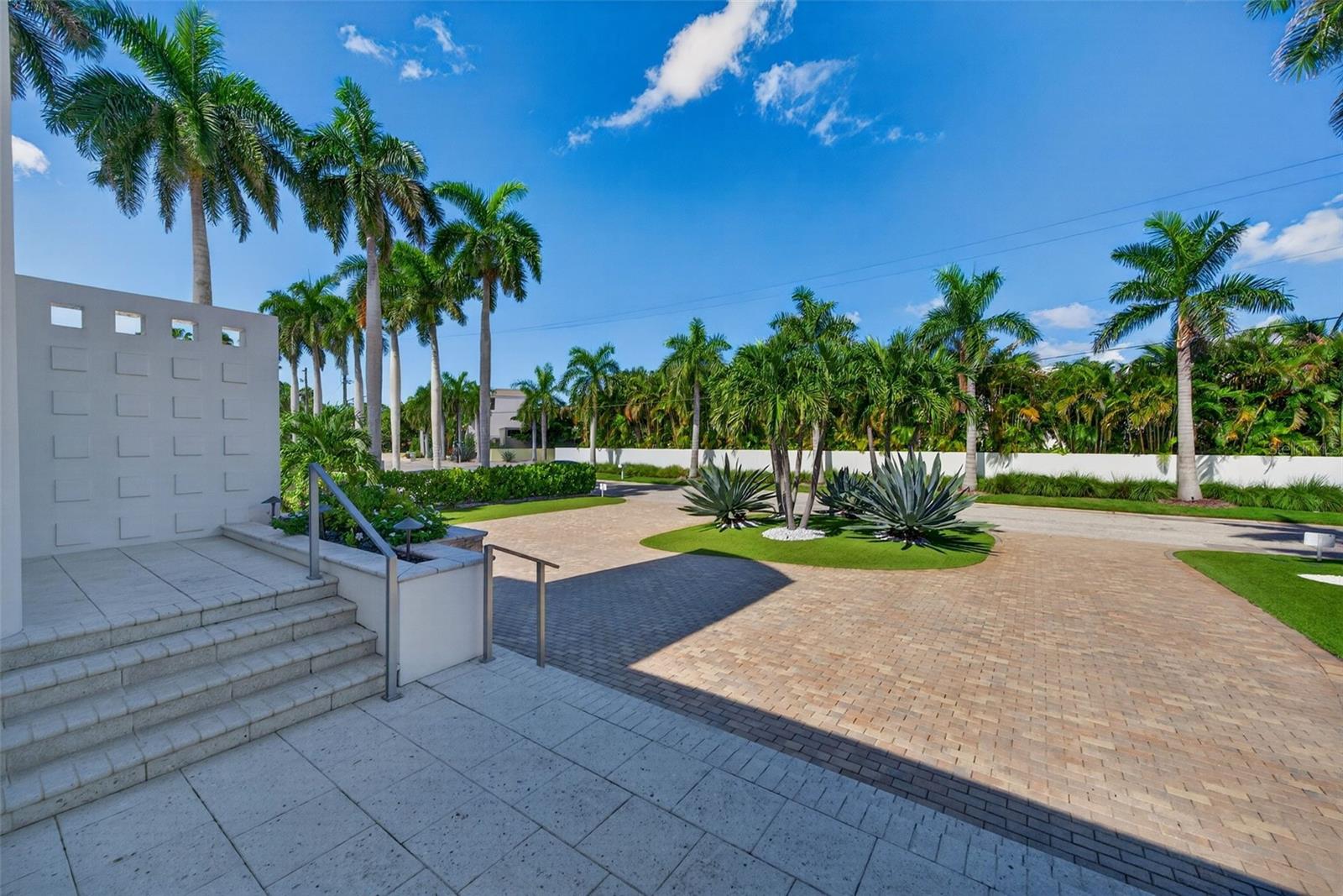 222 MORNINGSIDE DRIVE, Sarasota, FL 34236 222 MORNINGSIDE DRIVE, Sarasota, FL 34236