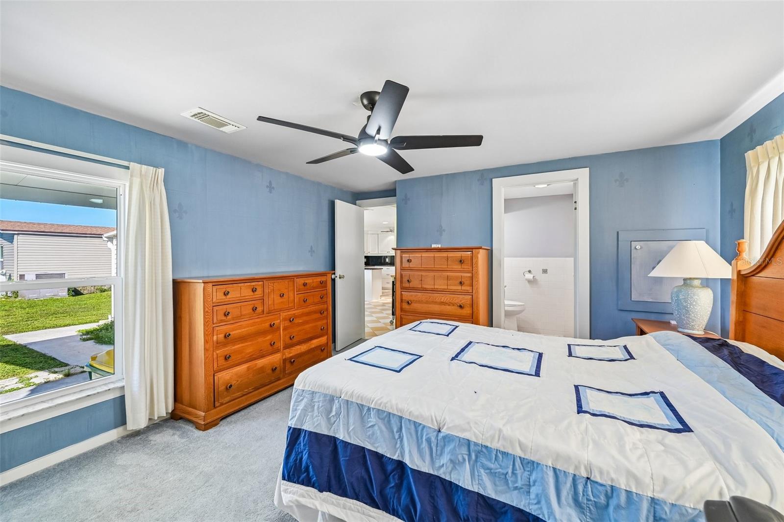 Large Primary bedroom with en-suite