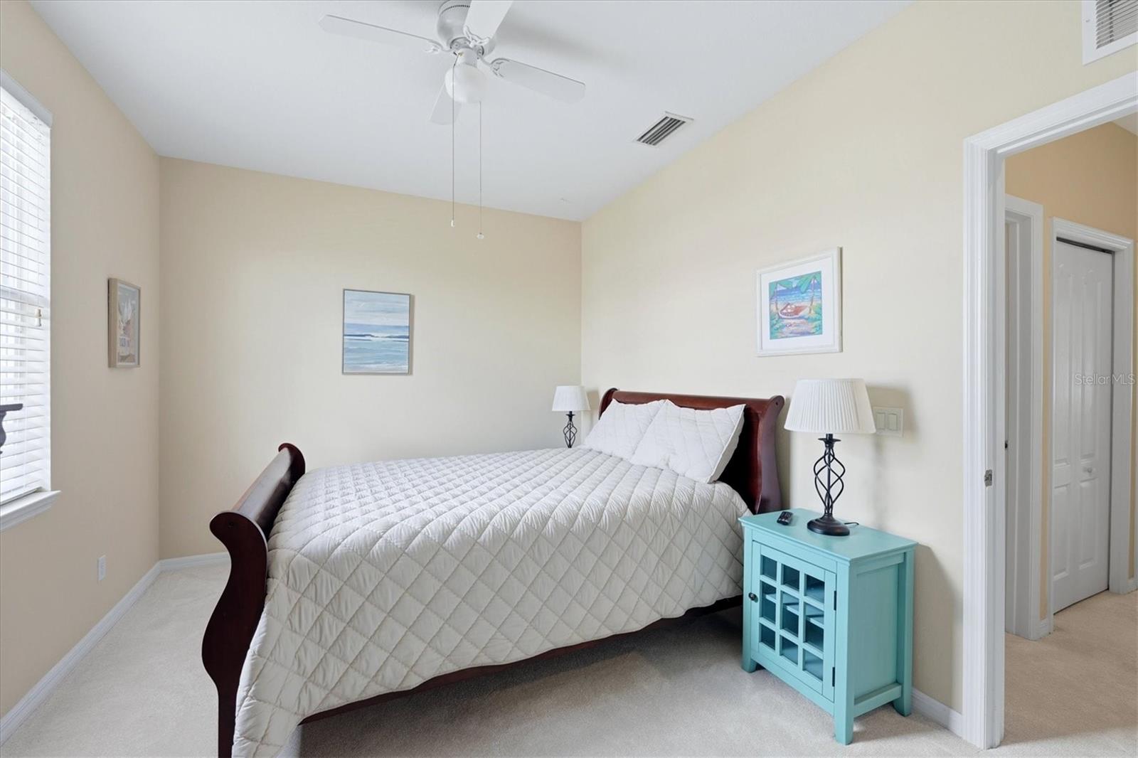 2nd bedroom