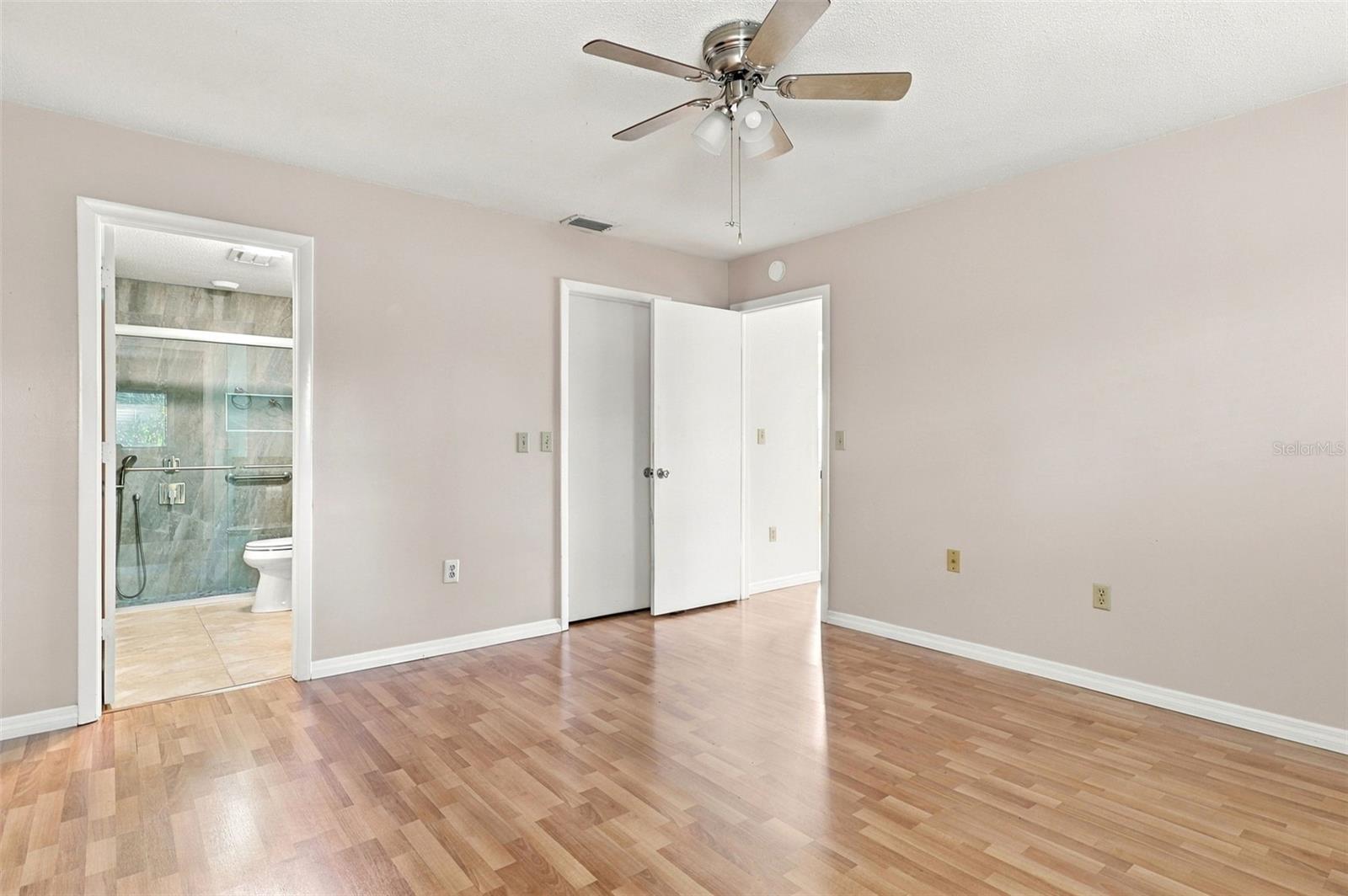 6272 GREEN VIEW CIR, #114, Sarasota, FL 34231