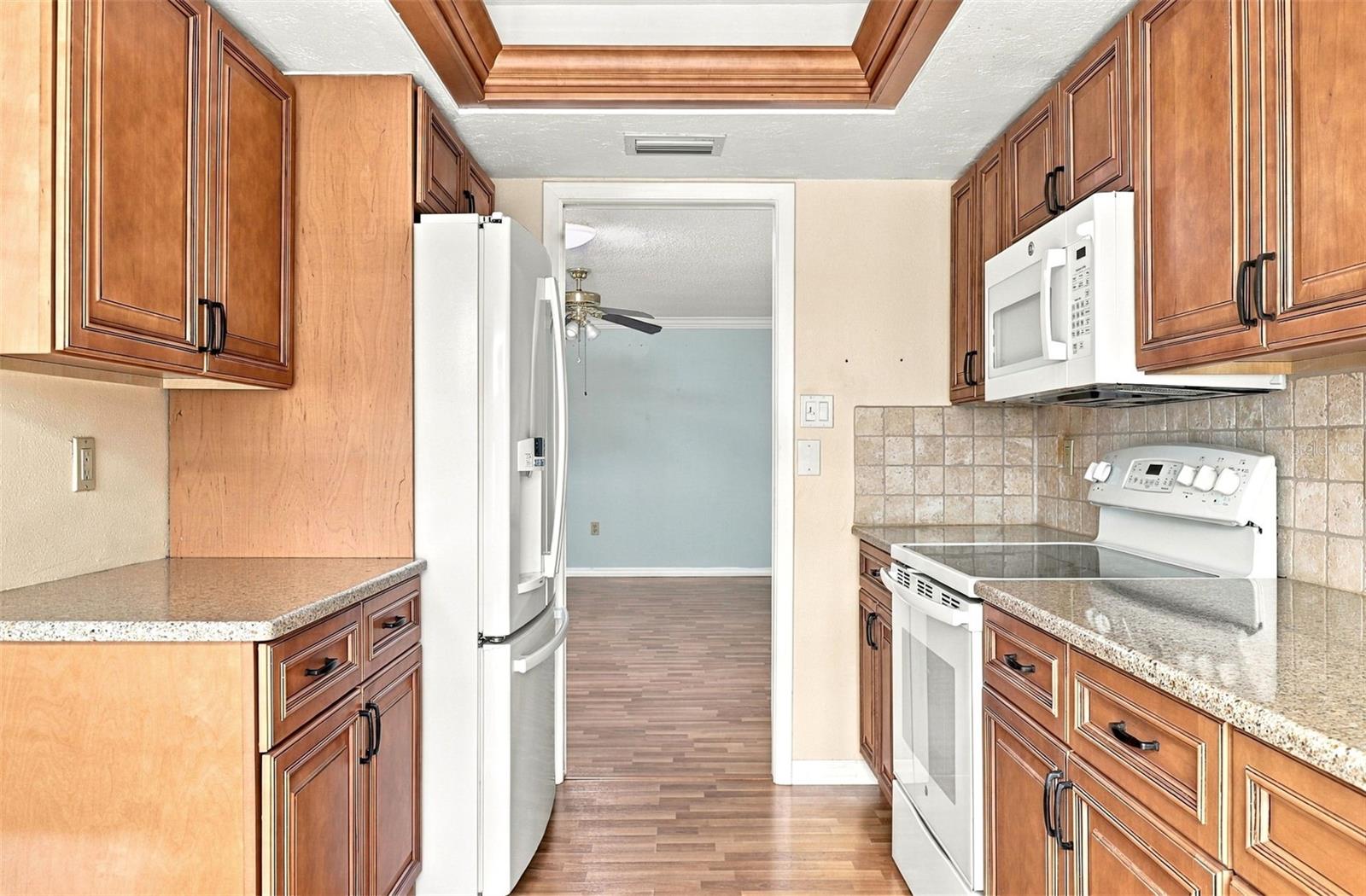 6272 GREEN VIEW CIR, #114, Sarasota, FL 34231