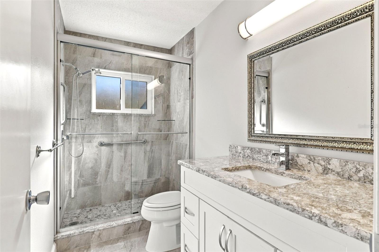 6272 GREEN VIEW CIR, #114, Sarasota, FL 34231