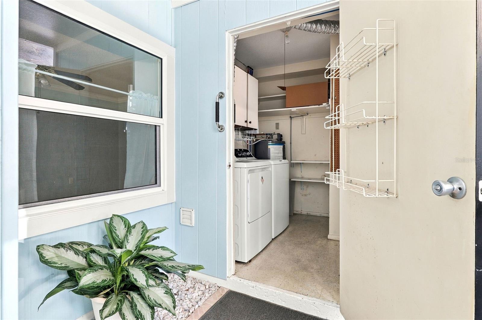 6272 GREEN VIEW CIR, #114, Sarasota, FL 34231