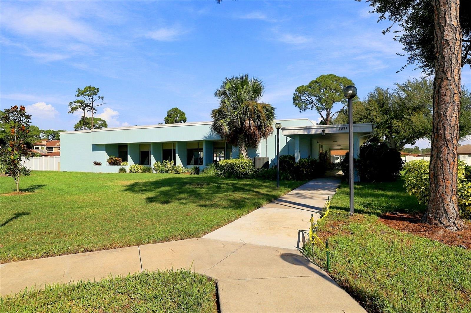 6272 GREEN VIEW CIR, #114, Sarasota, FL 34231