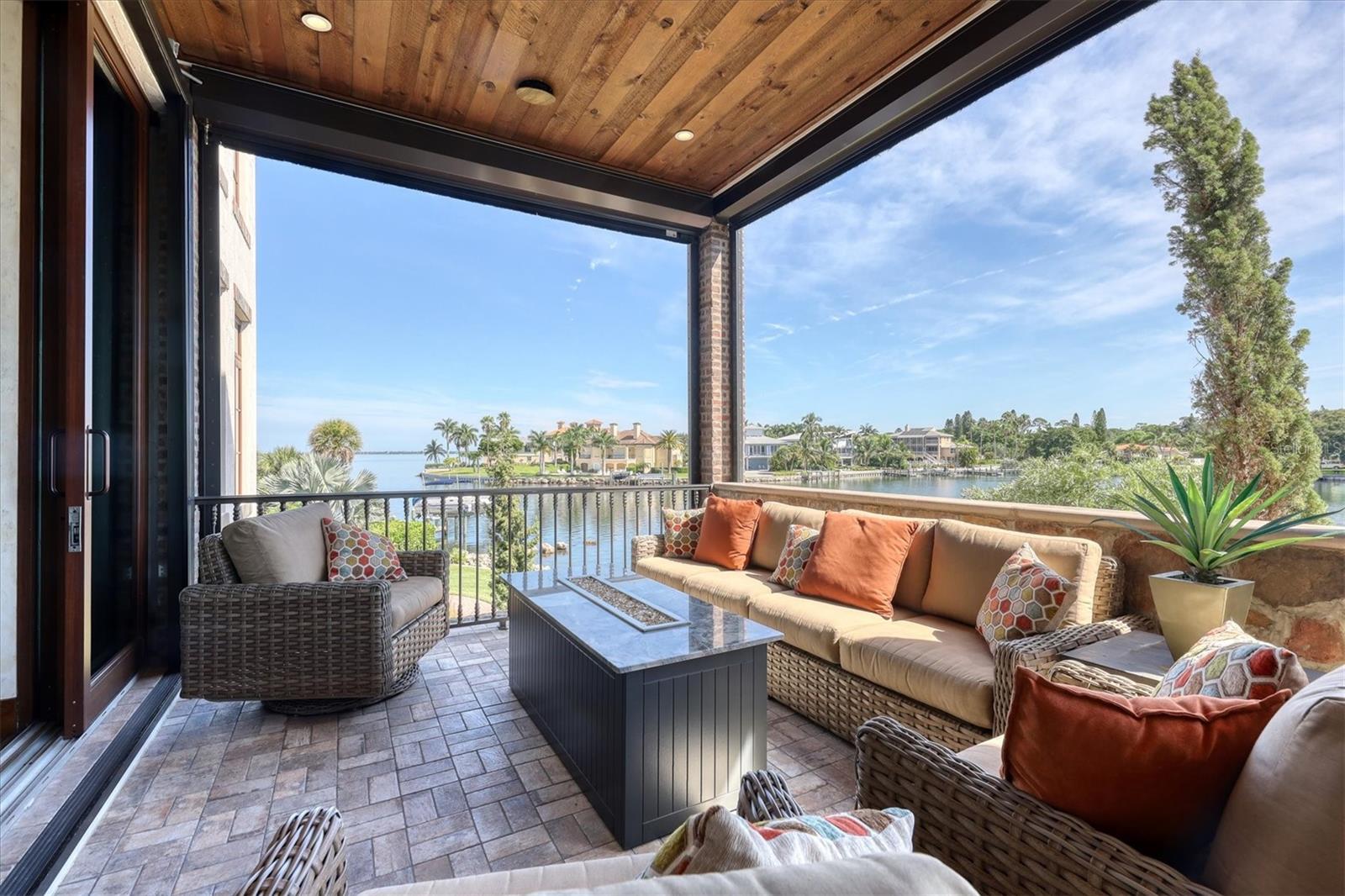 315 S SHORE DRIVE, Sarasota, FL 34234