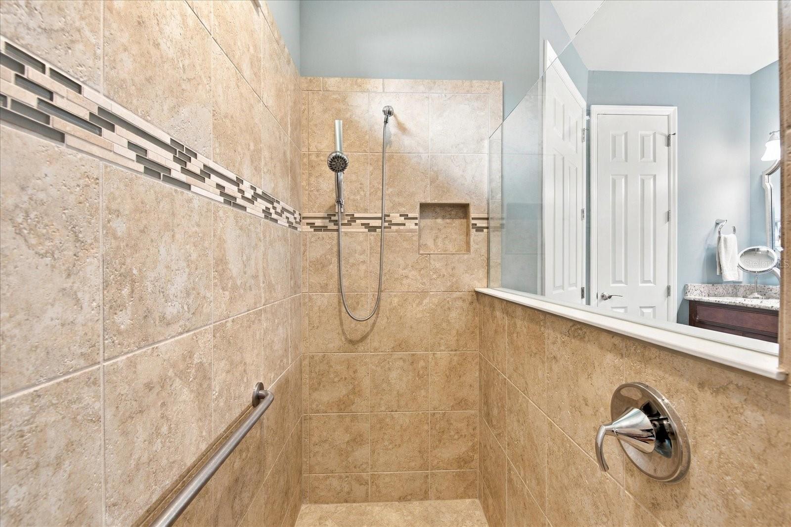 6808 CHESTER TRAIL, Bradenton, FL 34202