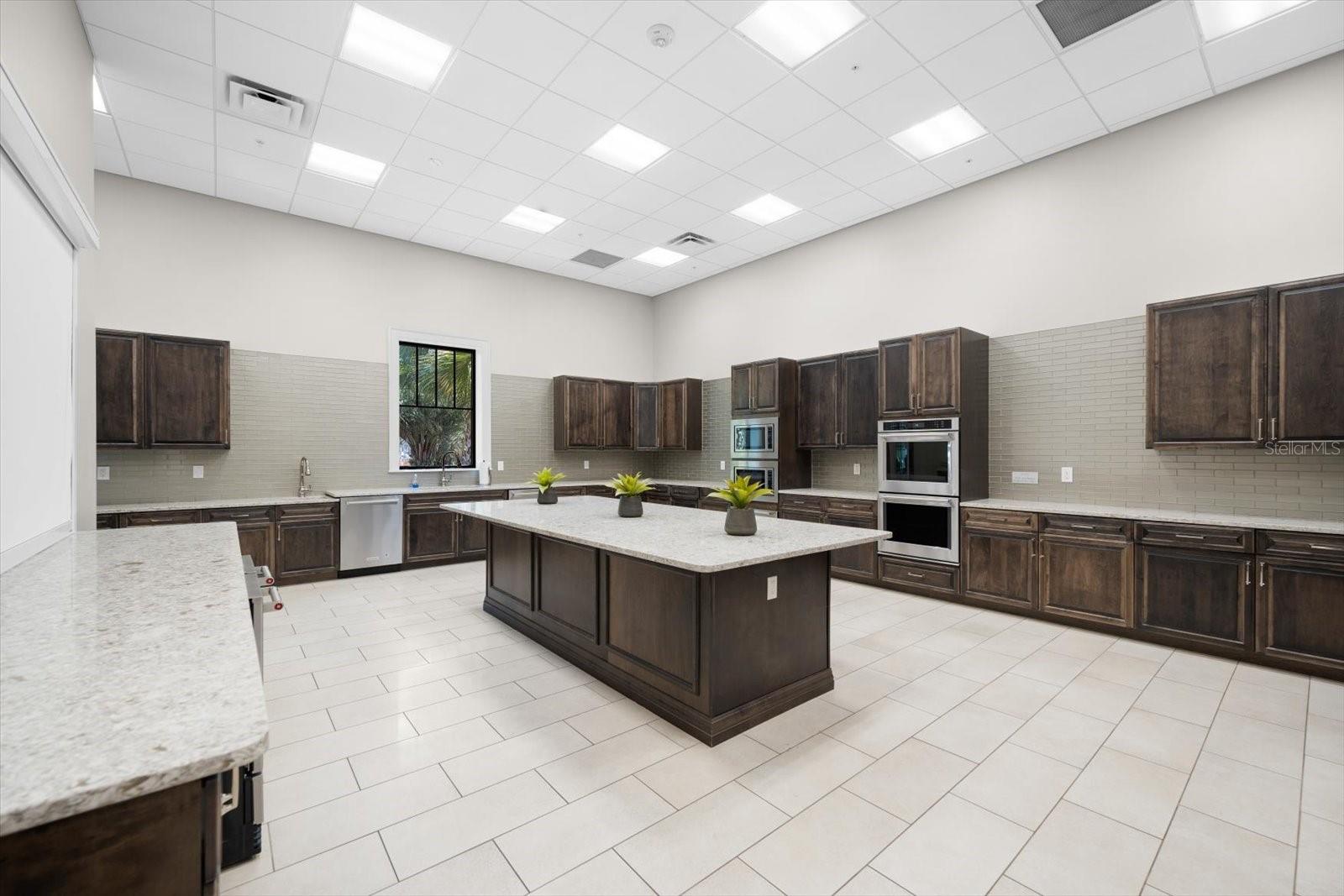 6808 CHESTER TRAIL, Bradenton, FL 34202