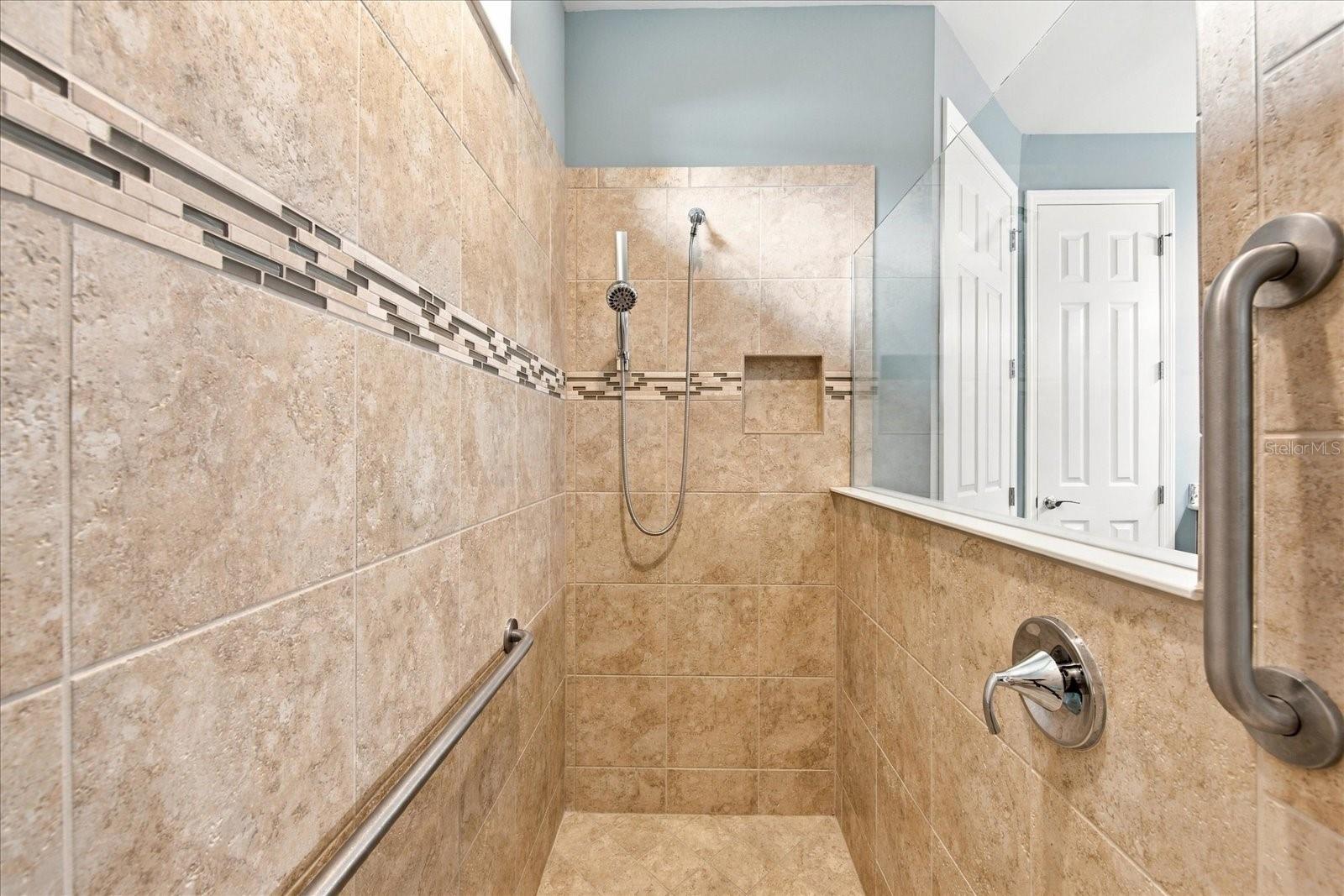 6808 CHESTER TRAIL, Bradenton, FL 34202