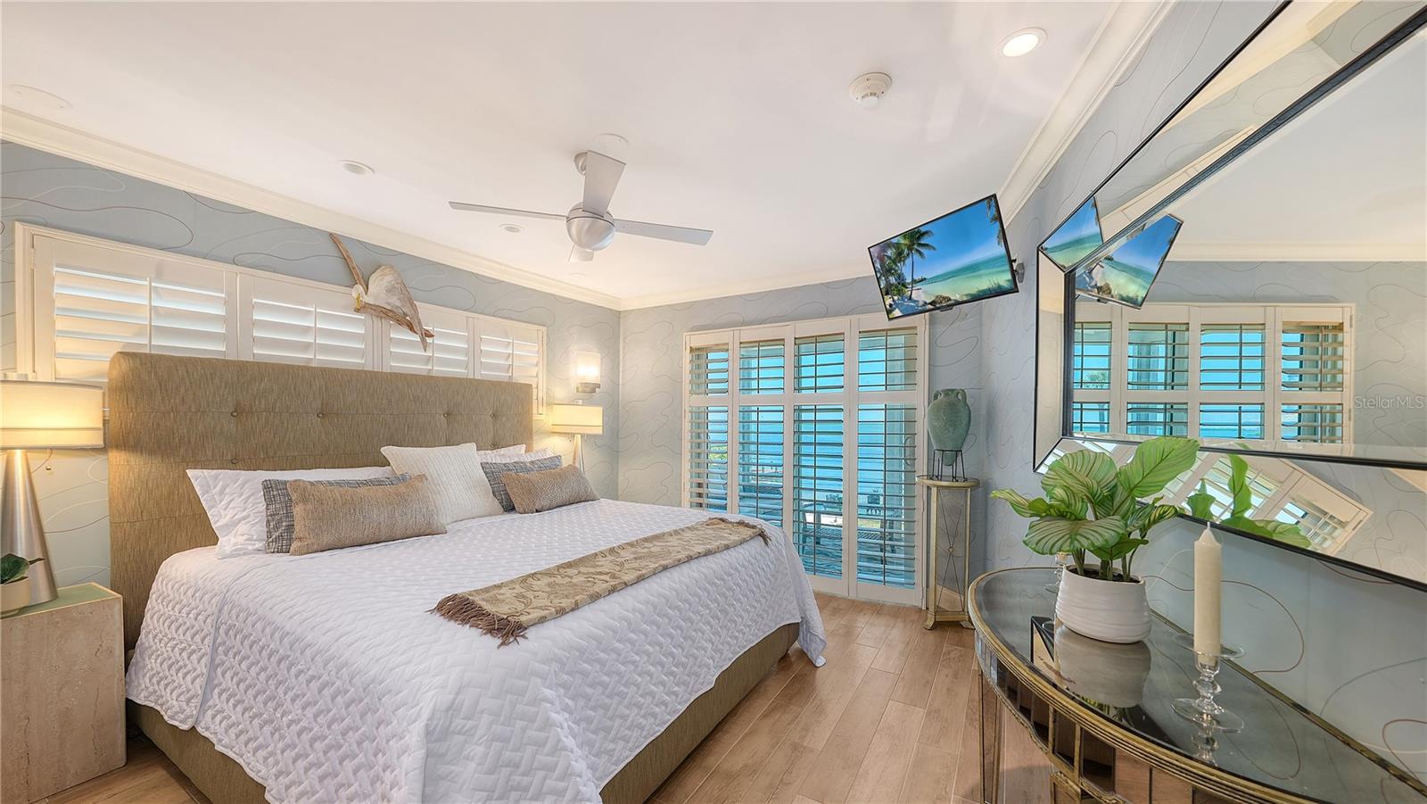 5320 GULF OF MEXICO DRIVE, #101, Longboat Key, FL 34228
