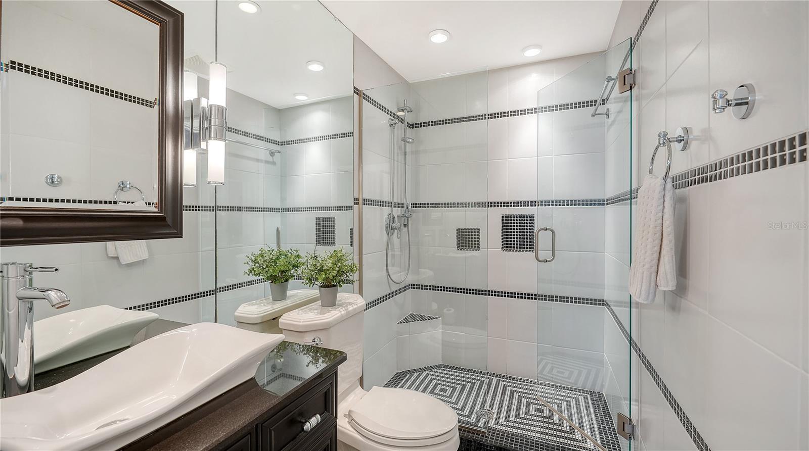 5320 GULF OF MEXICO DRIVE, #101, Longboat Key, FL 34228
