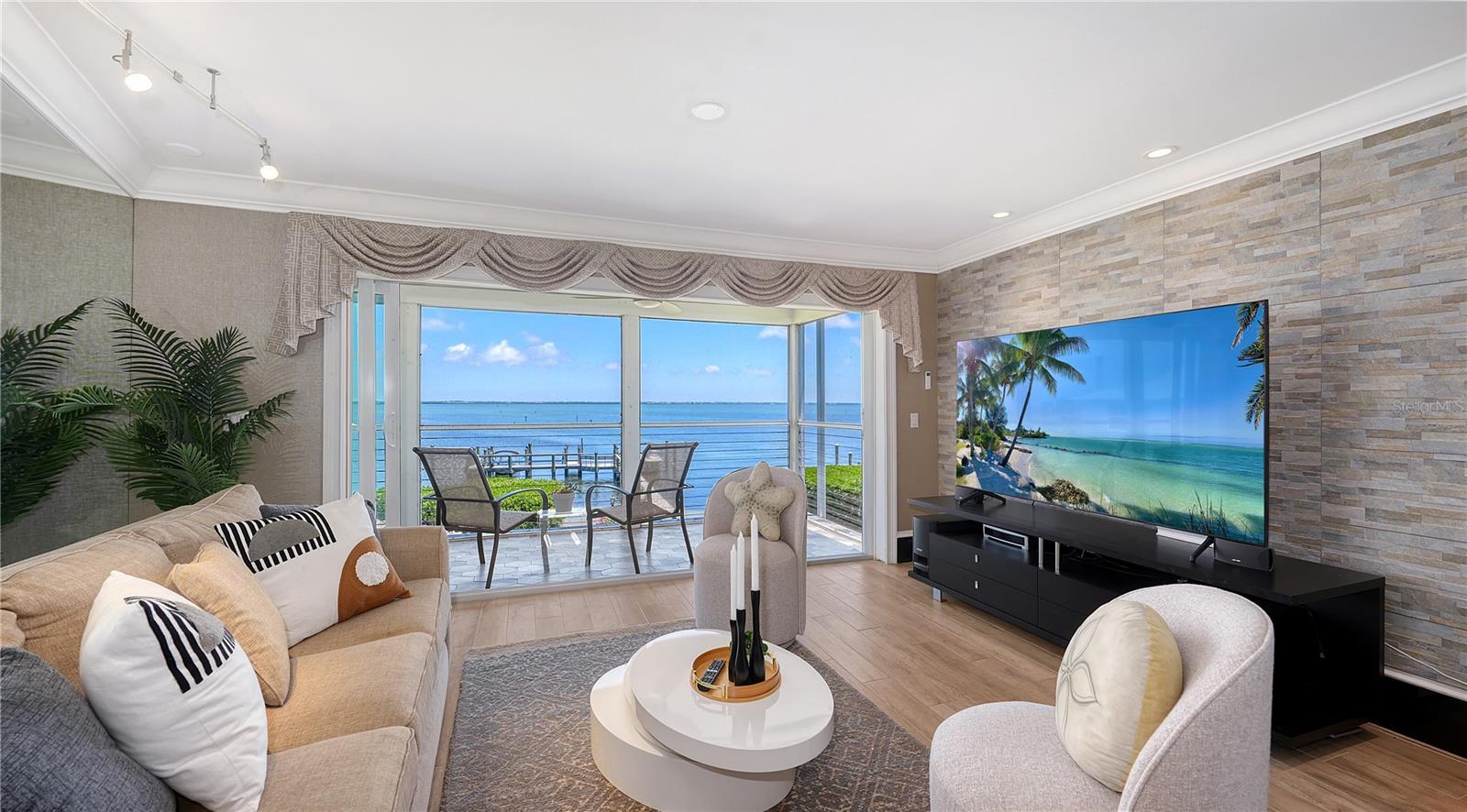 5320 GULF OF MEXICO DRIVE, #101, Longboat Key, FL 34228