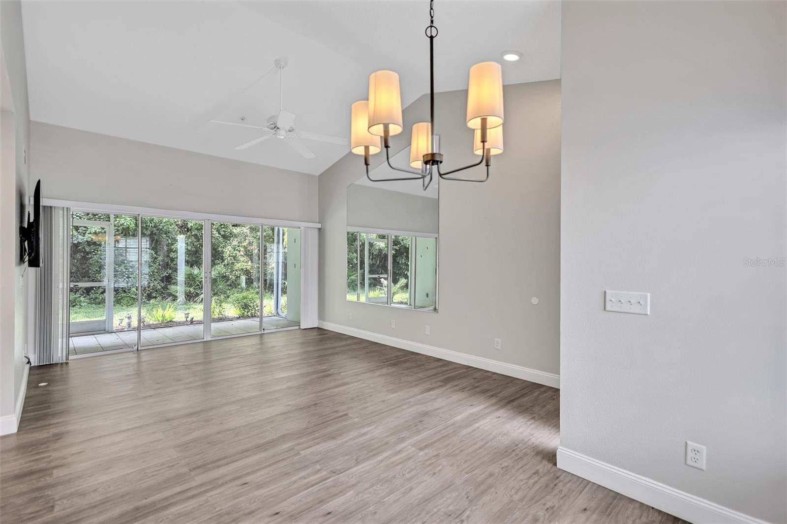 5520 FAIR OAKS STREET, #19A, Bradenton, FL 34203
