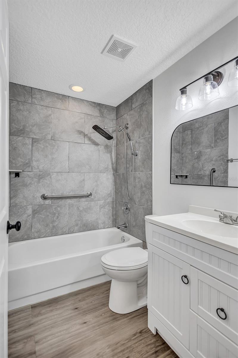 5520 FAIR OAKS STREET, #19A, Bradenton, FL 34203