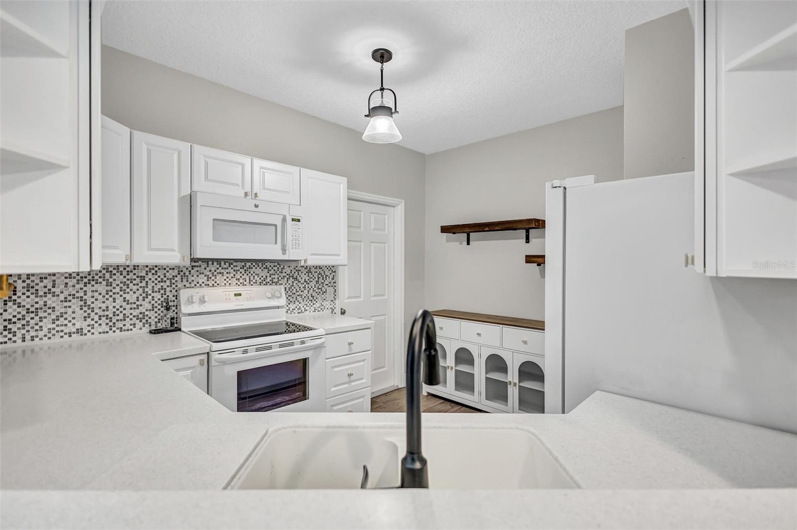 5520 FAIR OAKS STREET, #19A, Bradenton, FL 34203