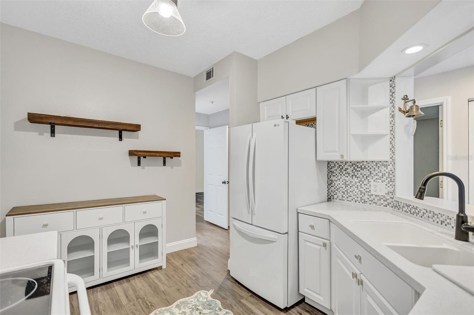 5520 FAIR OAKS STREET, #19A, Bradenton, FL 34203
