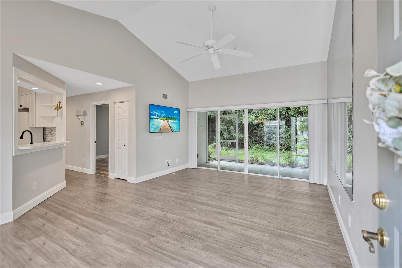 5520 FAIR OAKS STREET, #19A, Bradenton, FL 34203